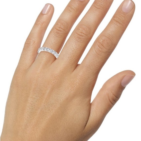 Charter Club Crystal All-Around Ring in Fine Silver Plate Size 8 - Picture 2 of 3